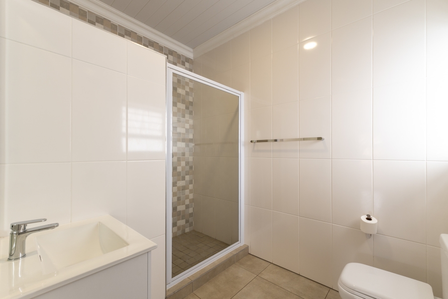 4 Bedroom Property for Sale in Menkenkop Western Cape